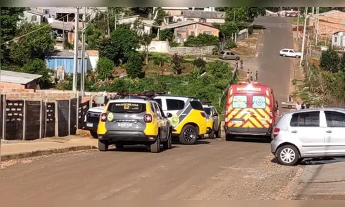Jovem é morto a tiros dentro de casa em Ponta Grossa