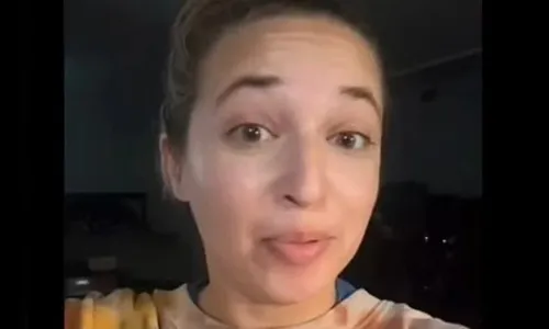 Jovem vai parar no hospital após usar short jeans apertado