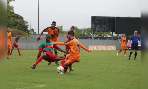 Laranja Mecânica faz 6 na Portuguesa e sobe na tabela