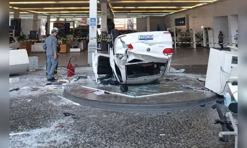 Manobrista que causou queda de carro de 3º andar não tem CNH