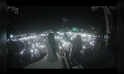 Maraisa posta homenagem à Marília após show em Apucarana