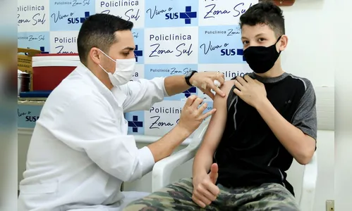 Maringá vacina adolescentes de12 nesta sexta-feira