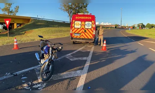 Motociclista fica ferido em acidente perto do 'Bonezão'