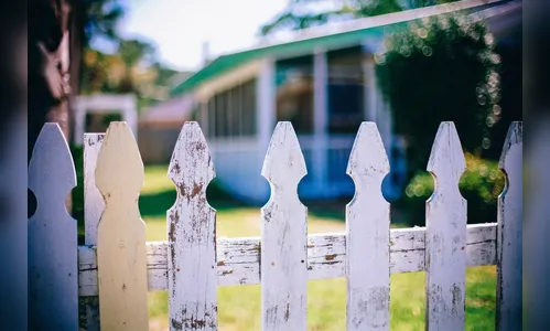 Mulher invade casa do ex-vizinho por causa de dívida