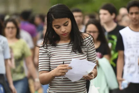 Mulheres representam 61,6% dos candidatos para o Enem