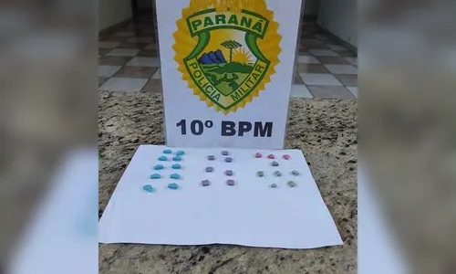 PM de Apucarana encontra ecstasy em carro abandonado