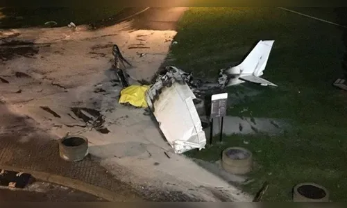 Passageiro morre em avião com faixa: ‘quer se casar comigo?’
