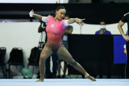 Rebeca Andrade leva dois ouros no Brasileiro de Ginástica