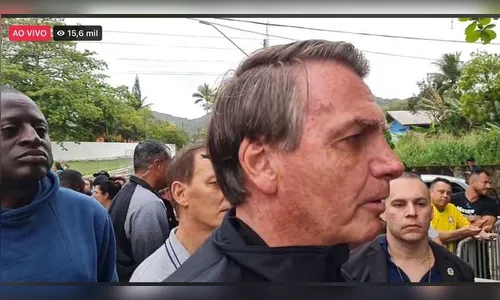 Sem vacina, Bolsonaro é impedido de assistir jogo do Santos
