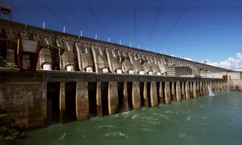 Tempestade desliga cinco unidades geradoras de Itaipu