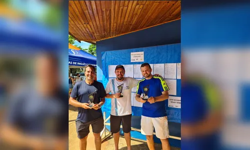 Tenistas de Apucarana são campeões de torneio em Londrina