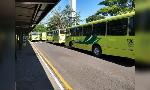 Trabalhadores do transporte público de Foz entram em greve