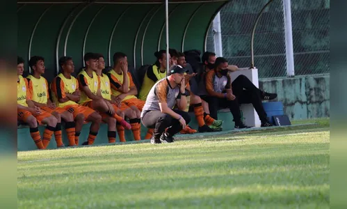 Laranja Mecânica encara o Arapongas EC na Terceirona