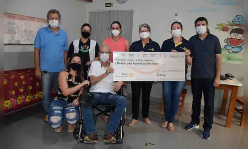 APAE de Jardim Alegre recebe doação do Rotary Club