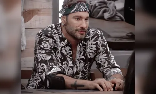 Victor Pecoraro conta que levou pontos em local inusitado