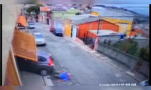 Vídeo: Idoso morre de infarto durante assalto