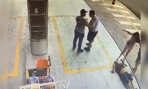 Vídeo: motorista de aplicativo é espancado após discussão