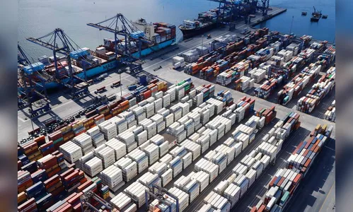 Volume de carga aumenta 13% no Porto de Paranaguá em 2021