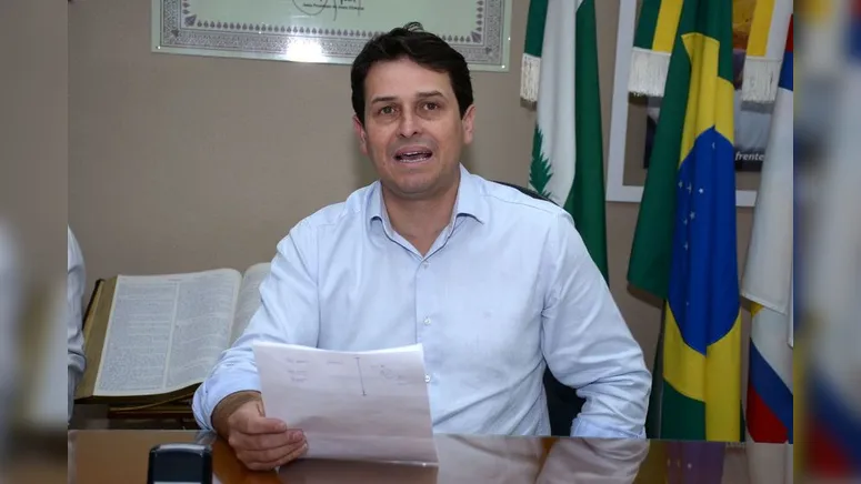 Imagem ilustrativa da notícia Empregos em Apucarana; prefeito comemora
