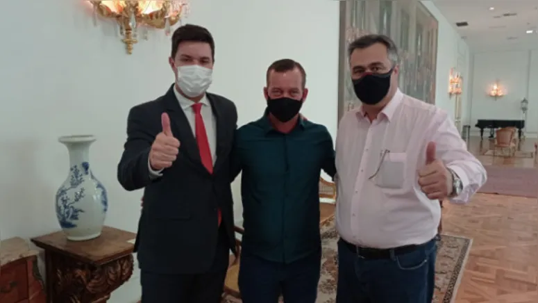 Imagem ilustrativa da notícia Vereador de Apucarana busca recursos na Capital