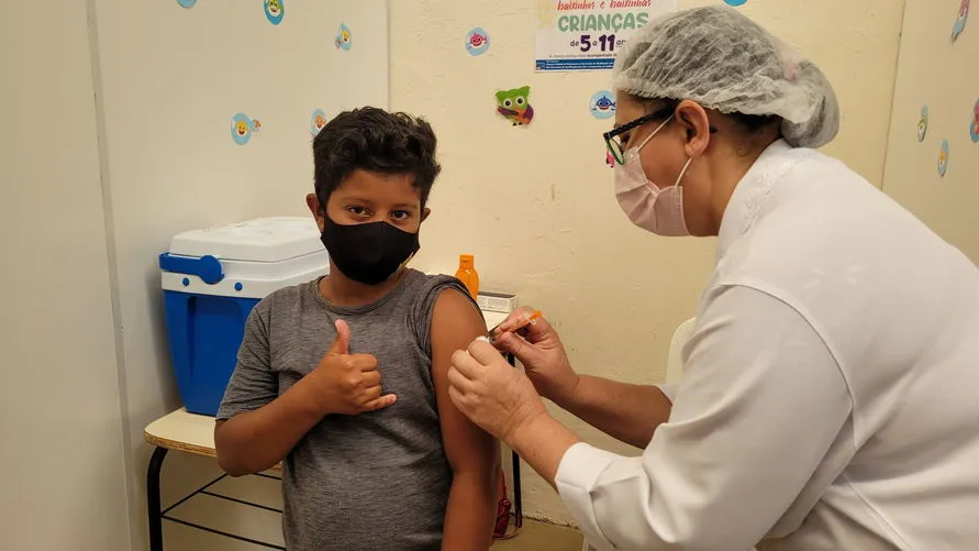 Apucarana vacina 1,4 mil crianças contra a Covid-19