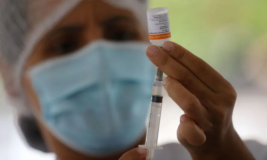 Arapongas já aplicou 186.048 doses das vacinas contra COVID