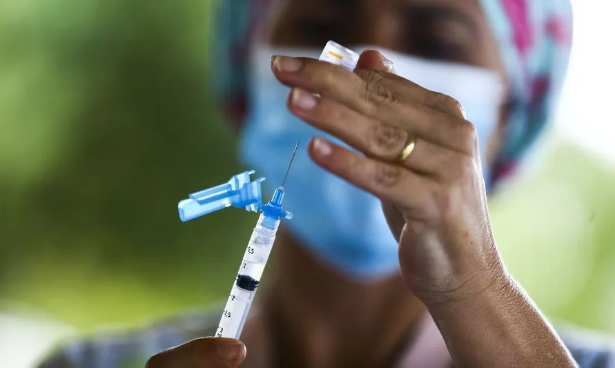 Brasil tem 133,1 milhões de pessoas totalmente imunizadas