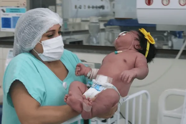 Criança nasce com 7 kg no Pará e surpreende médicos