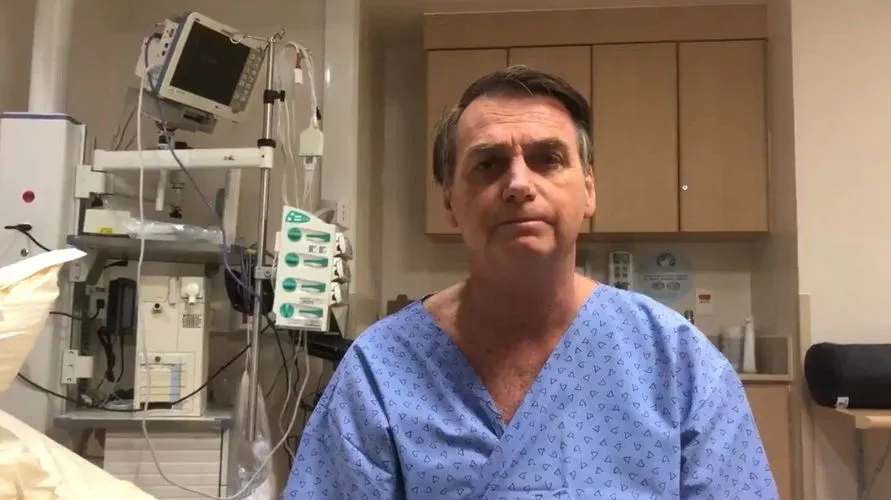 Médicos de Bolsonaro descartam necessidade de nova cirurgia