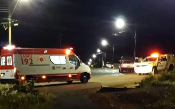 O acidente ocorreu por volta das 19h30, no cruzamento da Av. Matos Leão com Rua São Paulo