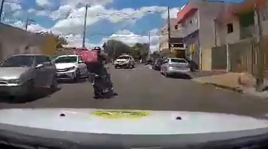Polícia persegue e prende motociclista em Arapongas