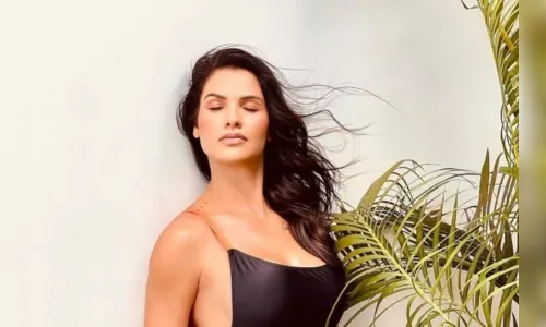 Andressa Suita aparece de maiô minúsculo e enlouquece fãs