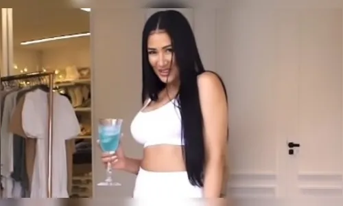 Ao som de 'Já Sabe', Simaria sensualiza no Instagram