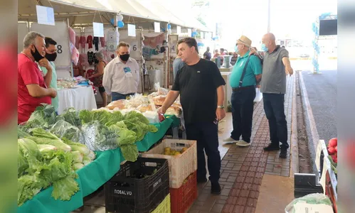 Arapongas reúne 20 expositores durante Feira do MEI