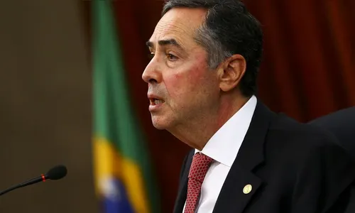 Barroso determina obrigatoriedade do passaporte de vacina