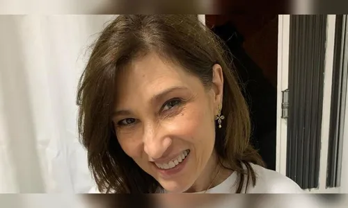 Beth Goulart relembra foto com Nicette e faz declaração