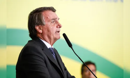 Bolsonaro quer levar ao menos cinco ministros para o PL