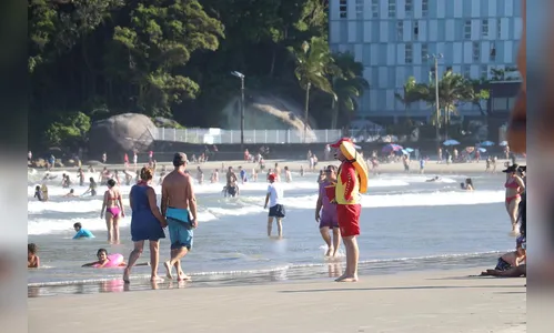 Bombeiros salvam 124 banhistas em oito dias de trabalho