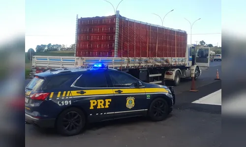 Carreta com cigarros contrabandeados é apreendida na BR-376