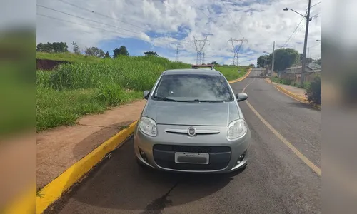Carro roubado em Arapongas é localizado em Apucarana