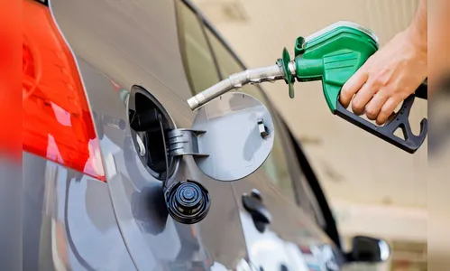 Cidades do Paraná registram queda de R$ 0,05 na gasolina
