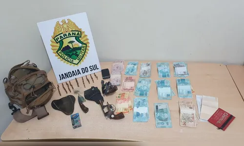 Comerciante de Jandaia é preso com armas, maconha e dinheiro