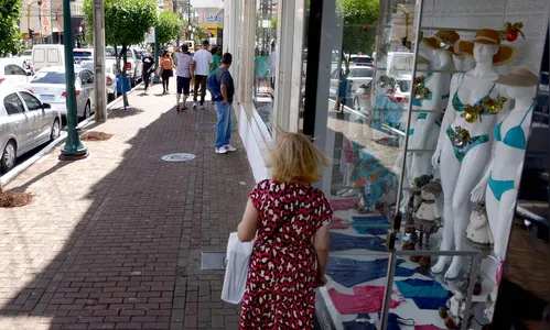 Comércio de Apucarana: último dia de horário especial