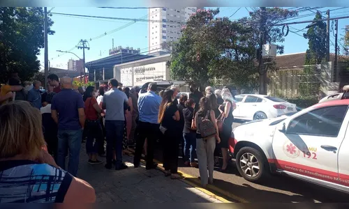 Cortejo fúnebre homenageia médico Walter Buzalaf