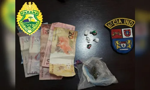 PM apreende duas adolescentes suspeitas de tráfico de drogas
