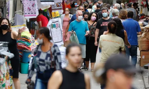 Em 24 horas, Brasil registrou mais 135.080 casos de covid-19