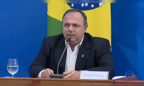 Ex-ministro Eduardo Pazuello sofre acidente de moto no Rio