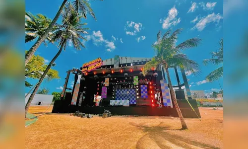 'Farofa da Gkay' teve brigas, shows e pegação entre famosos