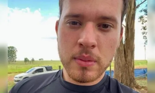 Filho morre após ser atingido por avião pilotado pelo pai