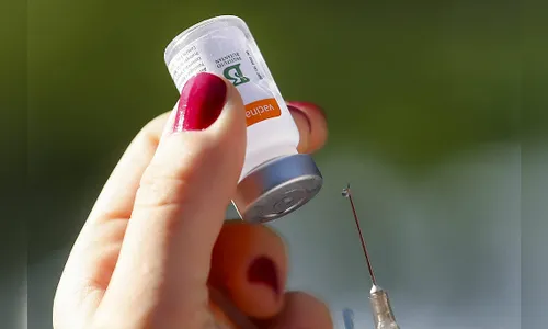 Governo vai vacinar crianças, mas exigirá prescrição médica